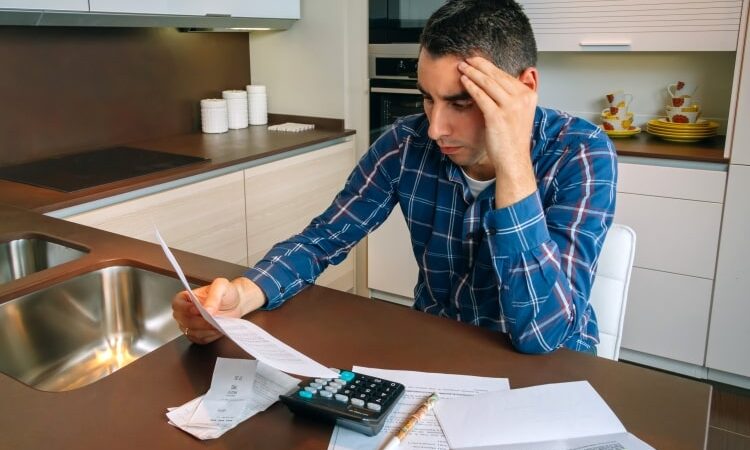 Are unpaid invoices tax deductible-min