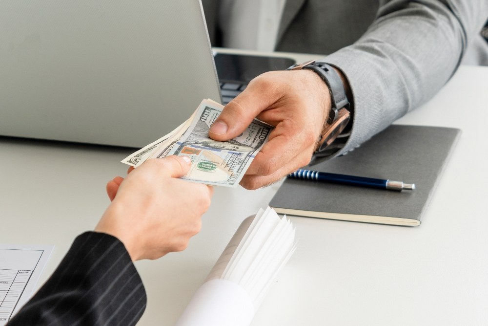 Types of businesses that use commercial debt recovery